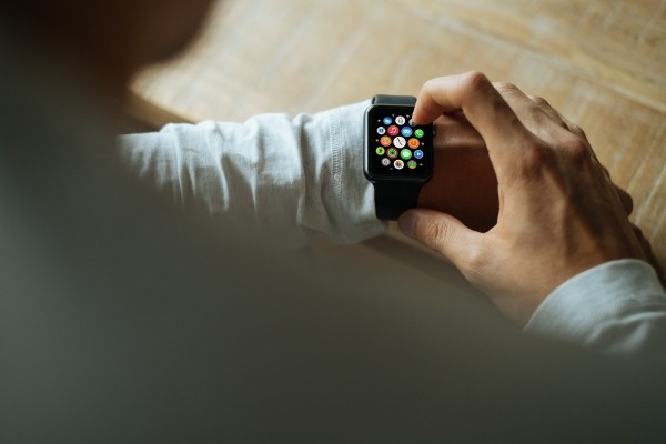 screens-apple-watch-technology